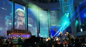 Hollywood in Vienna 2017 - Concierto-Gala - Danny Elfman cantando What's This